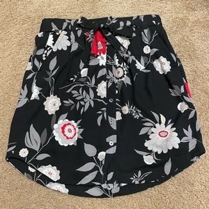 The Loft. Black Floral skirt. Never worn. Size SMALL.